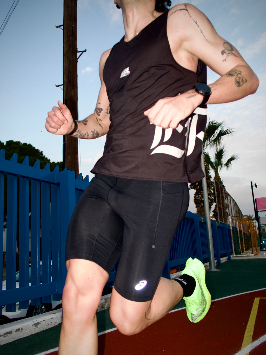 CORE BLACK VEST